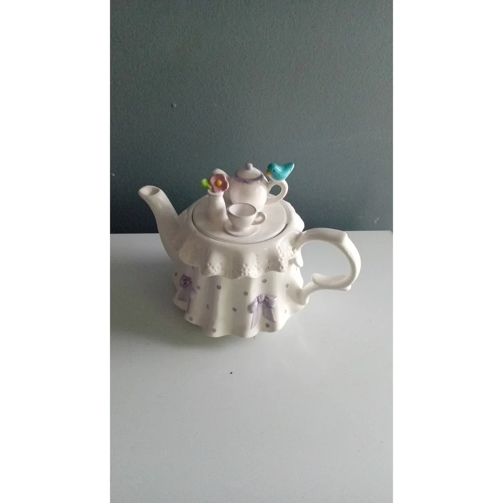 Novelty Teapot Whimsical Ceramic Teapot with Teacup‎ and Bird Figurine